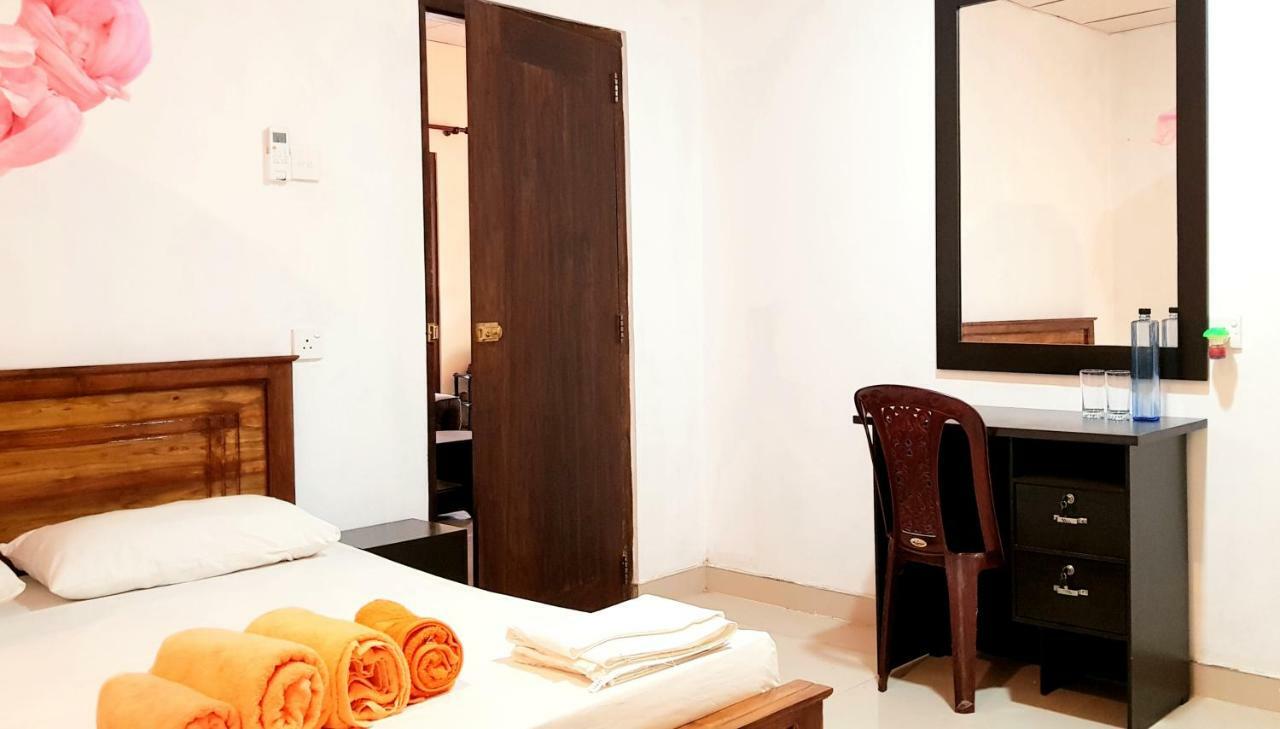 Nimal'S Home Anurâdhapura Extérieur photo